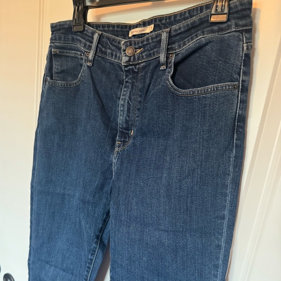 Levi Jeans - Picture 3 of 5